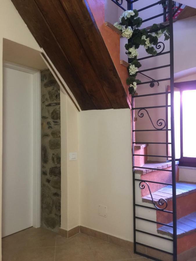 Casa Vacanze Elena Rometta エクステリア 写真