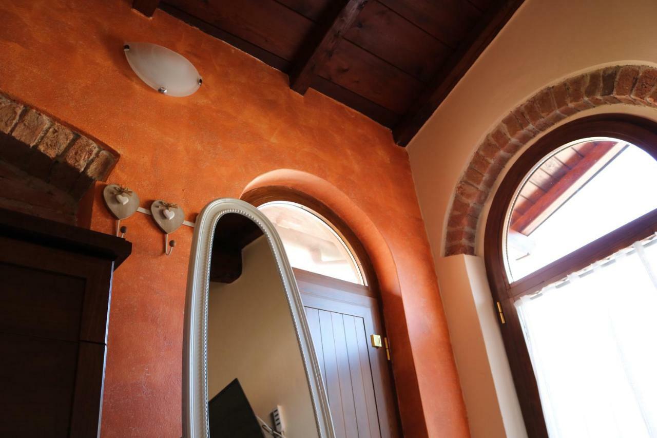 Casa Vacanze Elena Rometta エクステリア 写真