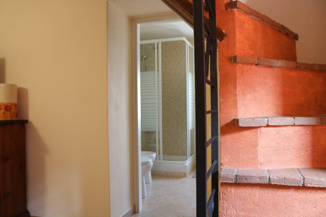 Casa Vacanze Elena Rometta エクステリア 写真